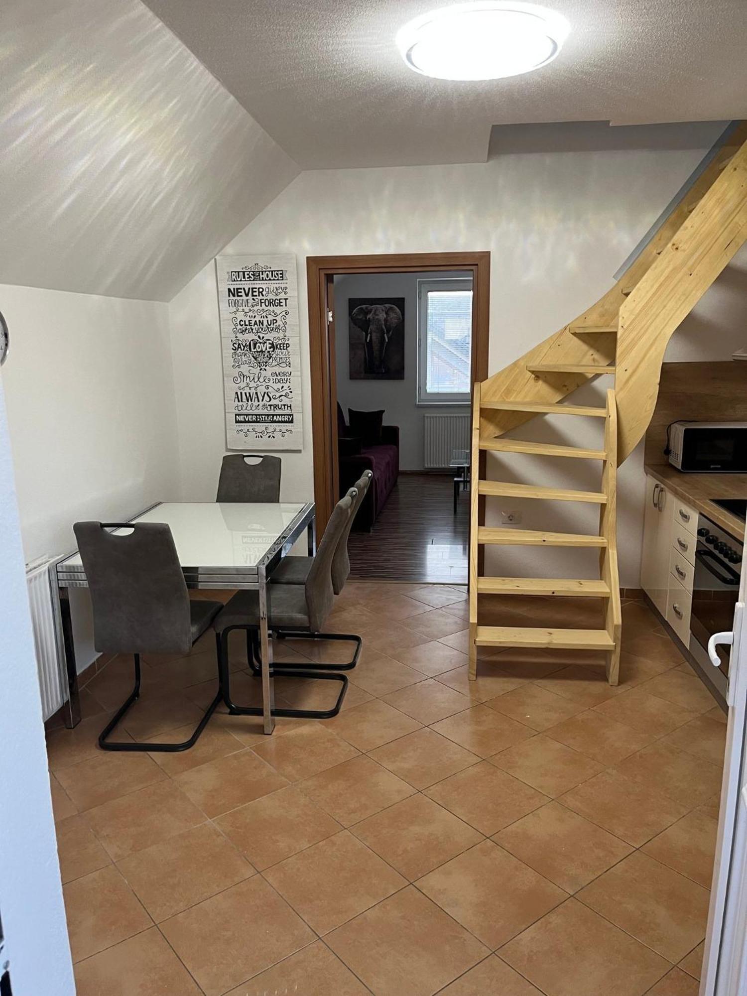 Apartments Malivojevic Zirovnica Rom bilde