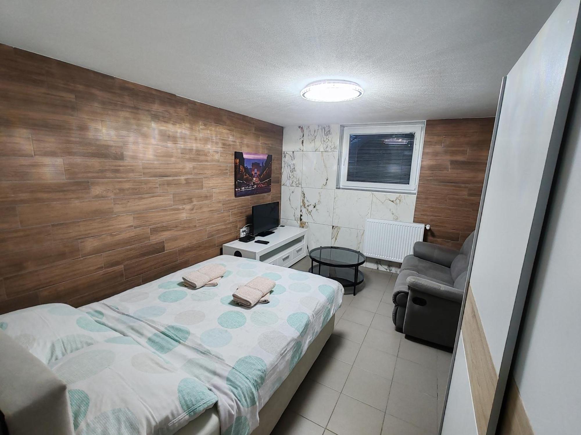 Apartments Malivojevic Zirovnica Eksteriør bilde