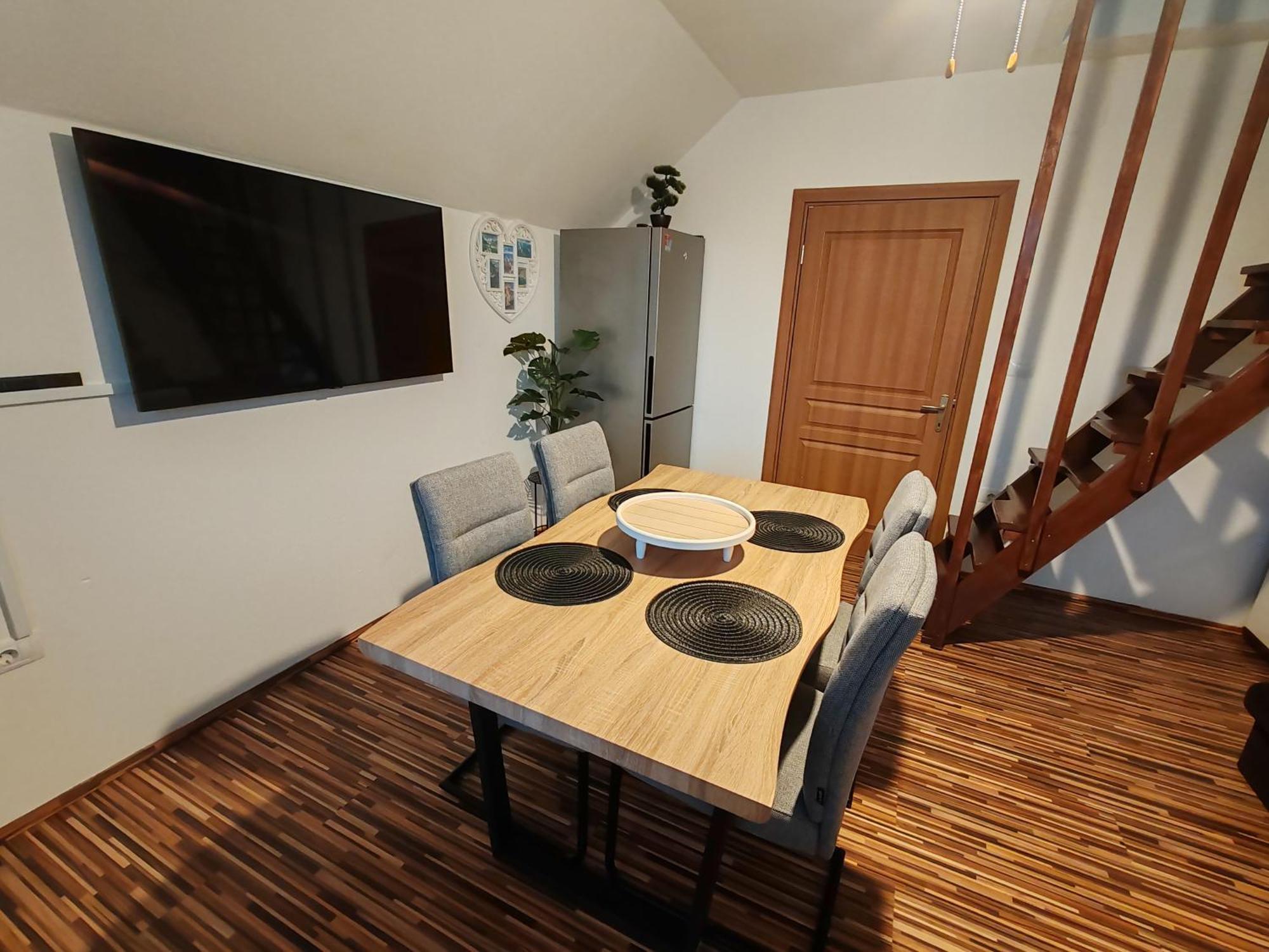 Apartments Malivojevic Zirovnica Eksteriør bilde
